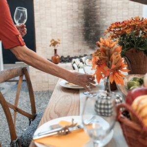 Fall into Healthy Habits: Nourishment During the Holiday Season